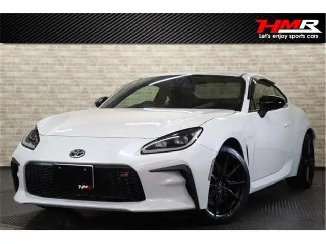 2024 Toyota GR86 RZ White Coupe for sale, Japanese used car export - photo 1 of 39 | GULJI TRADERS