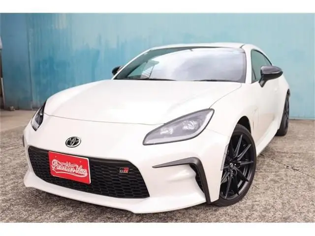 2024 Toyota GR86 RZ Pearl Coupe for sale, Japanese used car export - photo 1 of 24 | GULJI TRADERS
