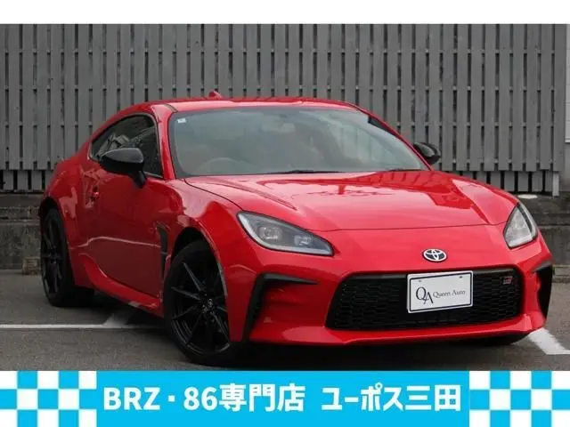 2024 Toyota GR86 2.4 RZ 6-speed MT GR fender tarpaulin - photo 1 2024 Toyota GR86 2.4 RZ 6-speed MT GR fender tarpaulin Red Coupe for sale, Japanese used car export - photo 1 of 9 | GULJI TRADERS