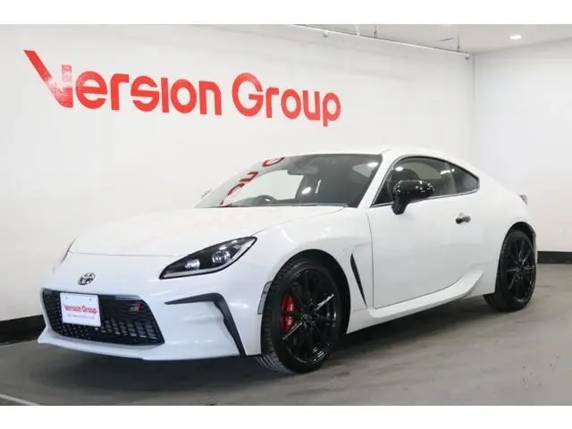 2024 Toyota GR86 RZ 40th Anniversary Limited White Coupe for sale, Japanese used car export - photo 1 of 9 | GULJI TRADERS