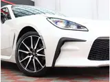 2025 Toyota GR86 2.4 SZ White Coupe for sale, Japanese used car export - photo 20 of 33 | GULJI TRADERS