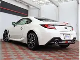 2025 Toyota GR86 2.4 SZ White Coupe for sale, Japanese used car export - photo 25 of 33 | GULJI TRADERS