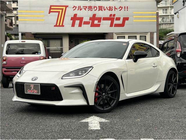 2025 Toyota GR86 - photo 1 2025 Toyota GR86 Sedan for sale, Japanese used car export - photo 1 of 35 | GULJI TRADERS