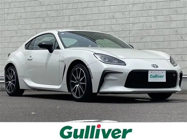 2025 Toyota GR86 SZ White Coupe for sale, Japanese used car export | GULJI TRADERS