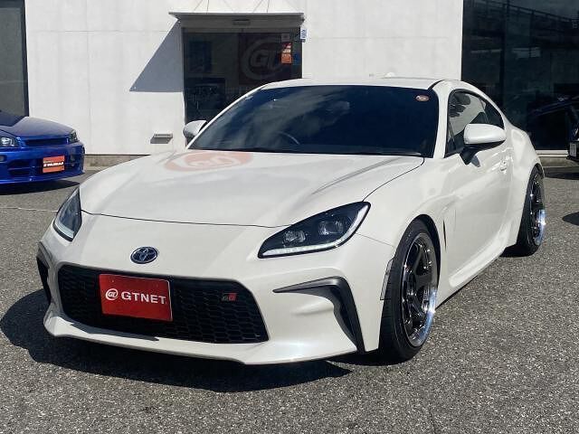 2025 Toyota GR86 RZ Sedan for sale, Japanese used car export - photo 1 of 10 | GULJI TRADERS