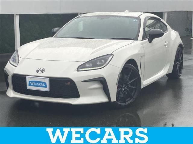 2025 Toyota GR86 RZ Sedan for sale, Japanese used car export - photo 1 of 9 | GULJI TRADERS