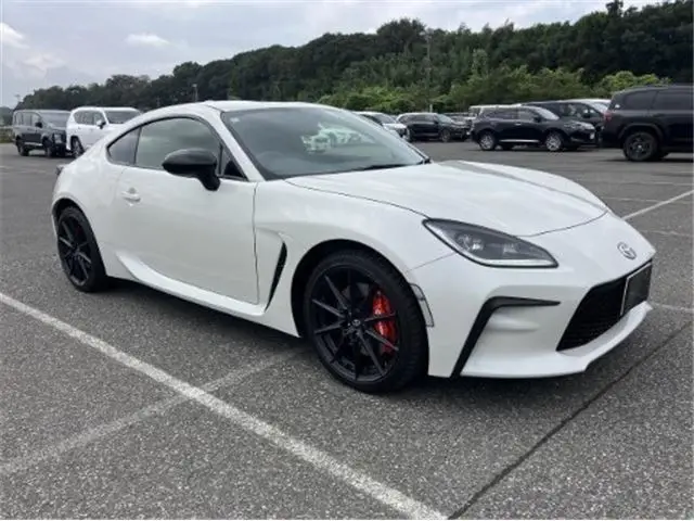 2026 Toyota GR86 RZ ★ User trade-in ★ 6-speed manual transmission ★ EyeSight Core Technology - photo 1 2026 Toyota GR86 RZ ★ User trade-in ★ 6-speed manual transmission ★ EyeSight Core Technology Pearl Coupe for sale, Japanese used car export - photo 1 of 11 | GULJI TRADERS