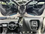 2026 Toyota GR86 RZ ★ User trade-in ★ 6-speed manual transmission ★ EyeSight Core Technology Pearl Coupe for sale, Japanese used car export - photo 6 of 11 | GULJI TRADERS