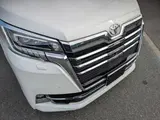 2020 Toyota Granace 2.8 Premium Diesel Pearl Van for sale, Japanese used car export - photo 5 of 34 | GULJI TRADERS