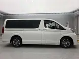 2021 Toyota Granace premium Pearl Van for sale, Japanese used car export - photo 6 of 16 | GULJI TRADERS