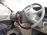 2000 Toyota Grand Hiace 3.0 Limited Diesel Turbo 4WD White Van for sale, Japanese used car export - photo 3 of 19 | GULJI TRADERS