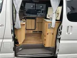 2004 Toyota Grand Hiace Camping 4WD White Van for sale, Japanese used car export - photo 26 of 50 | GULJI TRADERS