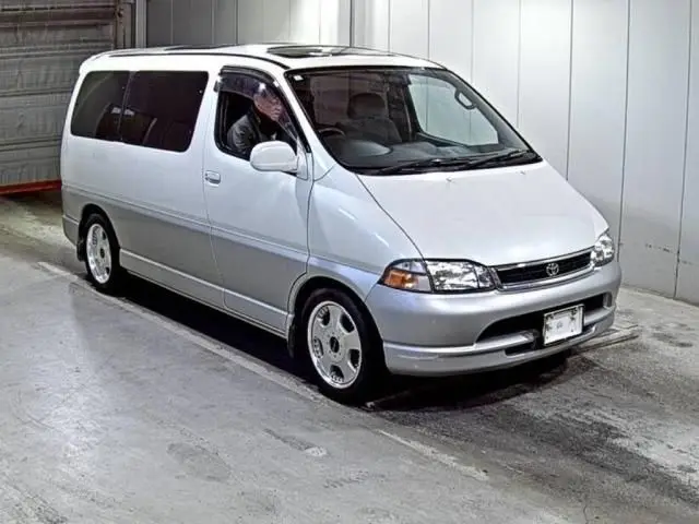 1996 Toyota Granvia G D-TB - photo 1 1996 Toyota Granvia G D-TB Pearl Van for sale, Japanese used car export - photo 1 of 3 | GULJI TRADERS