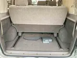 2002 Toyota Granvia G Cruising Limited ★ Twin Moonroof ★ 4WD Silver Van for sale, Japanese used car export - photo 12 of 15 | GULJI TRADERS