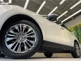 2023 Toyota Harrier Z Leather Package Pearl SUV for sale, Japanese used car export - photo 5 of 30 | GULJI TRADERS
