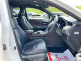 2023 Toyota Harrier Z Leather Package Non-Smoking/4WD White SUV for sale, Japanese used car export - photo 12 of 56 | GULJI TRADERS