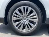 2023 Toyota Harrier Z Leather Package Non-Smoking/4WD White SUV for sale, Japanese used car export - photo 51 of 56 | GULJI TRADERS