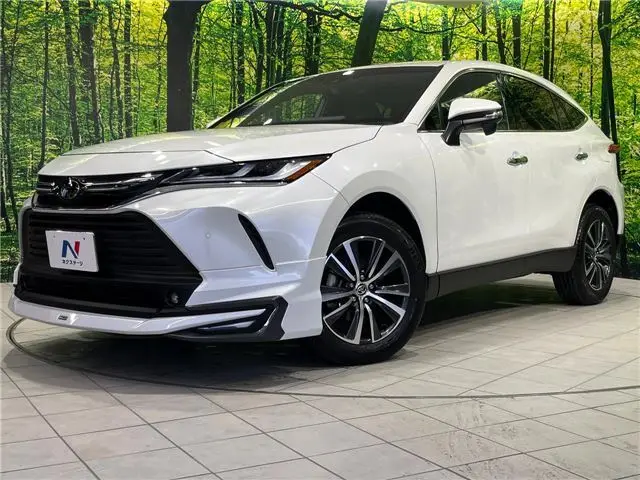 2023 Toyota Harrier G Pearl SUV for sale, Japanese used car export - photo 1 of 30 | GULJI TRADERS