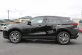 2023 Toyota Harrier 2.0 Z Leather Package 4WD Black SUV for sale, Japanese used car export - photo 11 of 30 | GULJI TRADERS
