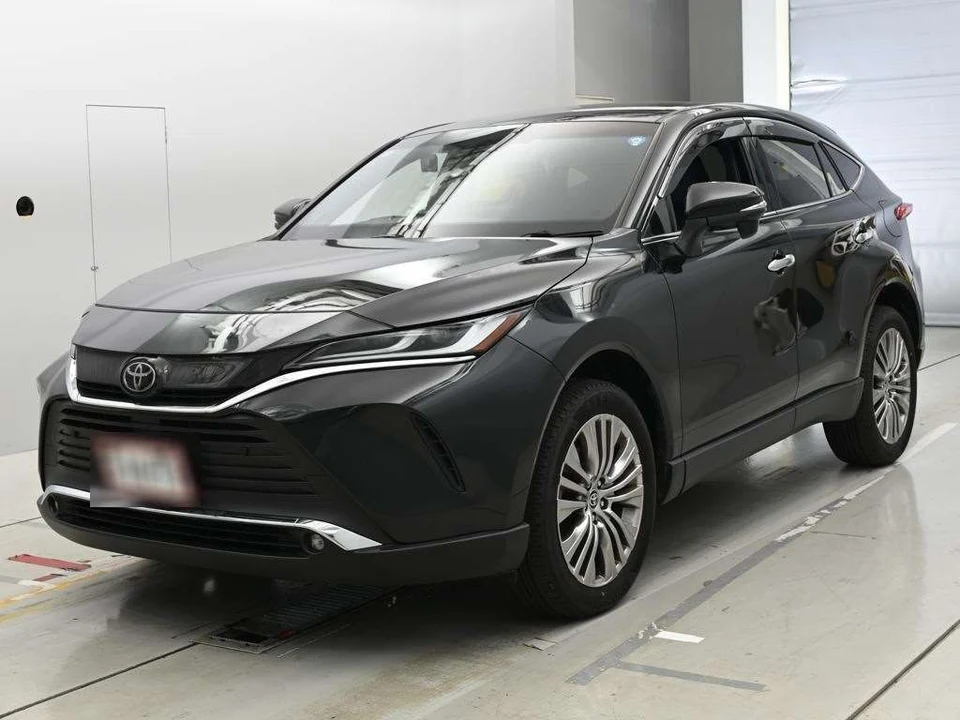 2023 Toyota Harrier Z - photo 1 2023 Toyota Harrier Z SUV for sale, Japanese used car export - photo 1 of 12 | GULJI TRADERS