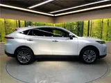 2024 Toyota Harrier Z Leather Package Pearl SUV for sale, Japanese used car export - photo 12 of 30 | GULJI TRADERS