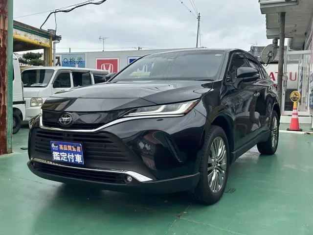 2024 Toyota Harrier 2.0 Z Panoramic View Monitor, Brown Interior Black SUV for sale, Japanese used car export - photo 1 of 28 | GULJI TRADERS