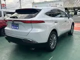 2024 Toyota Harrier 2.0 Z Genuine Display Audio Navigation System Pearl SUV for sale, Japanese used car export - photo 11 of 25 | GULJI TRADERS