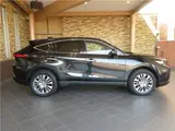 2024 Toyota Harrier Z Pearl SUV for sale, Japanese used car export - photo 5 of 79 | GULJI TRADERS