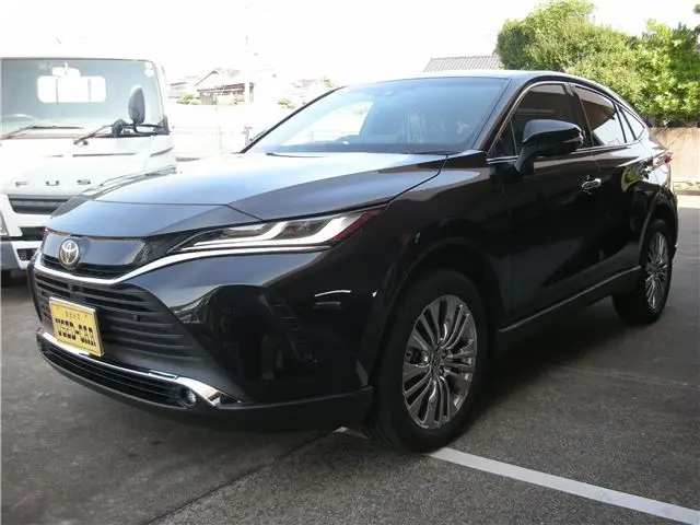 2025 Toyota Harrier Z Leather Package Black SUV for sale, Japanese used car export - photo 1 of 12 | GULJI TRADERS