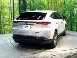 2025 Toyota Harrier Z Leather Package Pearl SUV for sale, Japanese used car export - photo 19 of 30 | GULJI TRADERS