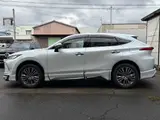 2025 Toyota Harrier 2.0 Z Leather Package White SUV for sale, Japanese used car export - photo 2 of 45 | GULJI TRADERS