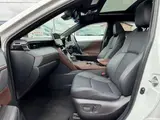 2025 Toyota Harrier 2.0 Z Leather Package White SUV for sale, Japanese used car export - photo 38 of 45 | GULJI TRADERS