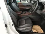 2025 Toyota Harrier 2.0 Z ☆ Modellista Aero White SUV for sale, Japanese used car export - photo 17 of 30 | GULJI TRADERS
