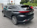 2025 Toyota Harrier 2000 Z (gasoline engine) 5-door FCVT 2WD 5-seater Black SUV for sale, Japanese used car export - photo 2 of 18 | GULJI TRADERS