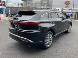 2025 Toyota Harrier 2000 Z (gasoline engine) 5-door FCVT 2WD 5-seater Black SUV for sale, Japanese used car export - photo 16 of 18 | GULJI TRADERS