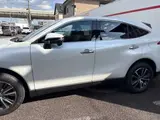 2025 Toyota Harrier G Pearl SUV for sale, Japanese used car export - photo 5 of 23 | GULJI TRADERS