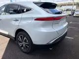 2025 Toyota Harrier G Pearl SUV for sale, Japanese used car export - photo 7 of 23 | GULJI TRADERS