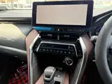 2025 Toyota Harrier G Pearl SUV for sale, Japanese used car export - photo 19 of 23 | GULJI TRADERS