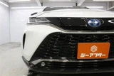 2023 Toyota Harrier Hybrid 2.5 PHEV Z 4WD SUV for sale, Japanese used car export - photo 13 of 30 | GULJI TRADERS