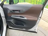 2024 Toyota Harrier Hybrid Z Leather Package Pearl SUV for sale, Japanese used car export - photo 24 of 30 | GULJI TRADERS
