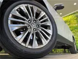 2024 Toyota Harrier Hybrid Z Leather Package Pearl SUV for sale, Japanese used car export - photo 10 of 30 | GULJI TRADERS