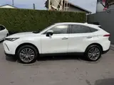 2024 Toyota Harrier Hybrid 2.5 Z, Power Back Door, Digital Inner Mirror Pearl SUV for sale, Japanese used car export - photo 7 of 24 | GULJI TRADERS