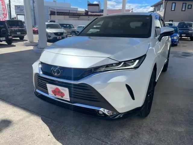 2025 Toyota Harrier Hybrid Z - photo 1 2025 Toyota Harrier Hybrid Z Pearl SUV for sale, Japanese used car export - photo 1 of 8 | GULJI TRADERS