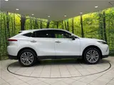 2025 Toyota Harrier Hybrid Z Leather Package Pearl SUV for sale, Japanese used car export - photo 17 of 30 | GULJI TRADERS