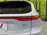 2025 Toyota Harrier Hybrid Z Leather Package Pearl SUV for sale, Japanese used car export - photo 24 of 30 | GULJI TRADERS