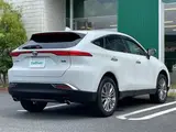 2025 Toyota Harrier Hybrid Z Leather Package White SUV for sale, Japanese used car export - photo 3 of 24 | GULJI TRADERS