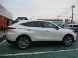 2025 Toyota Harrier Hybrid 2.5 Z Leather Pearl SUV for sale, Japanese used car export - photo 9 of 30 | GULJI TRADERS