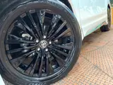 2025 Toyota Harrier Hybrid Z Leather Package Nightshade Pearl SUV for sale, Japanese used car export - photo 14 of 24 | GULJI TRADERS
