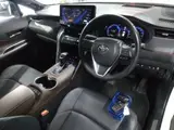 2025 Toyota Harrier Hybrid Z Leather Package Pearl SUV for sale, Japanese used car export - photo 3 of 5 | GULJI TRADERS