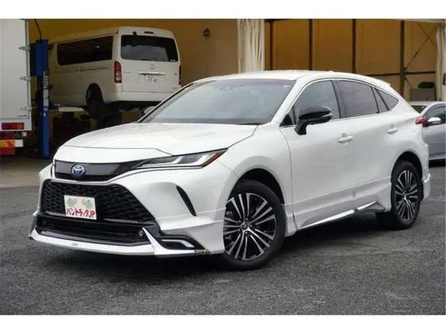 2023 Toyota Harrier Phev Z Plug-in Hybrid Pearl SUV for sale, Japanese used car export - photo 1 of 49 | GULJI TRADERS